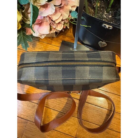 Fendi canvas stripe flap close shoulder bag purse (4000 - Picture 2 of 13